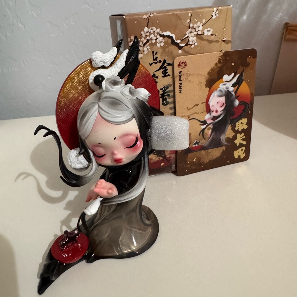 Popmart golden gallop Skullpanda